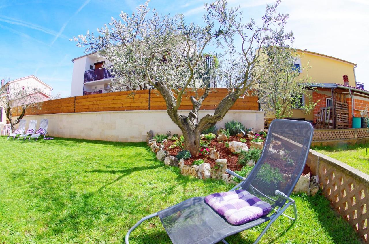 Apartments Tina & Denis PUY Exterior foto